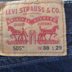 Levi 505 dark wash jeans
